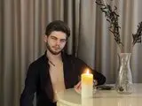 TomEllis show sex
